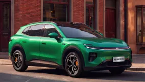 Changan Nevo Q06 начал продажи в Китае: электромобиль и версия с генератором, от 139 900 юаней