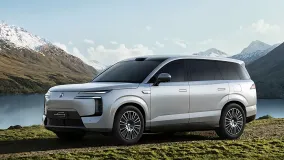 Denza N8L EV запущен в Китае: 960 км CLTC, батарея 130,15 кВт·ч и цены от 299 800 юаней