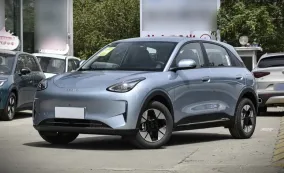Китайский регулятор выявил расхождения у Geely EX2 и BYD Qin L DM-i при проверке образцов
