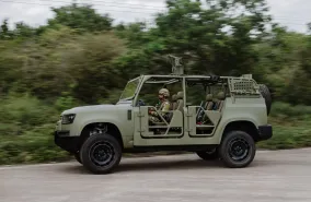 Defender Wolf Series II представлен в трех военных вариантах для тендера Минобороны Великобритании