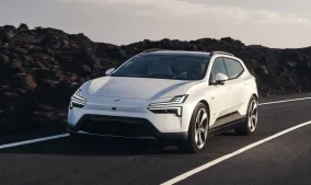 Polestar 4 SUV вышел с задним стеклом, ценой от 54 750 фунтов и запасом до 629 км
