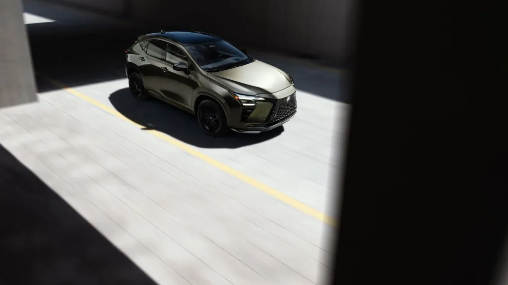 Lexus NX 2027 получил рестайлинг