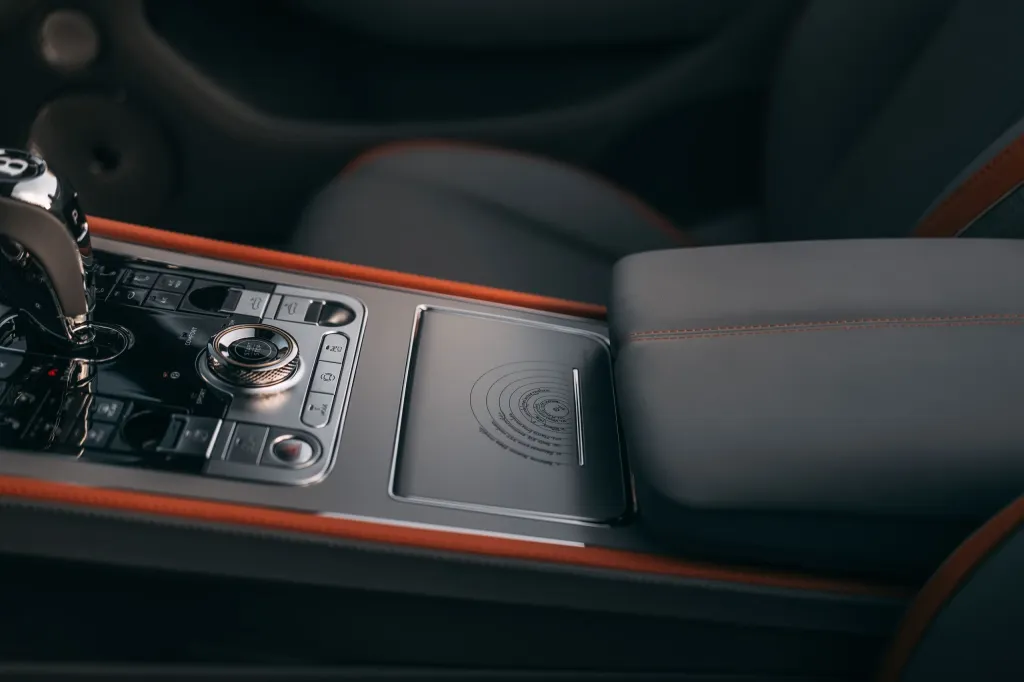 Bentley Warsaw подготовила коллекцию Continental Sun, Earth и Moon с космическими мотивами