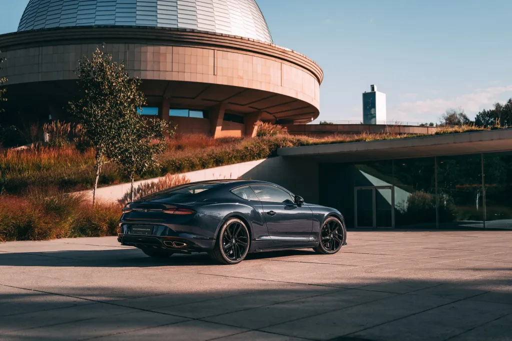 Bentley Warsaw подготовила коллекцию Continental Sun, Earth и Moon с космическими мотивами