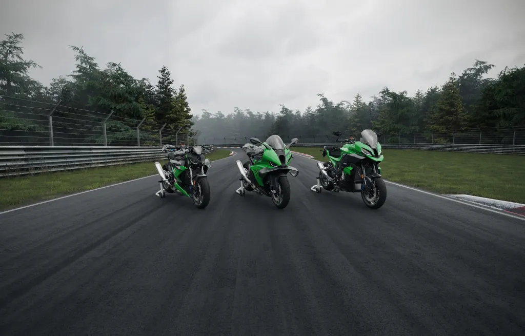 BMW M 1000 RR, M 1000 R и M 1000 XR