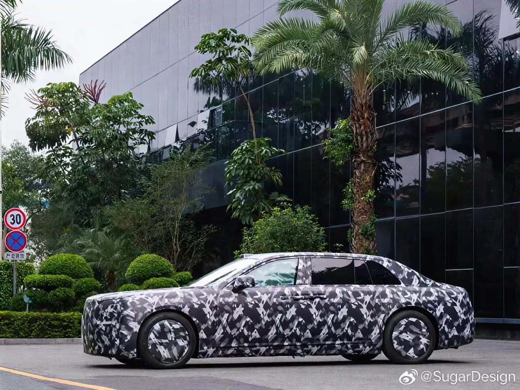 Премиальная марка BYD Yangwang опубликовала официальные тизеры будущего флагманского седана