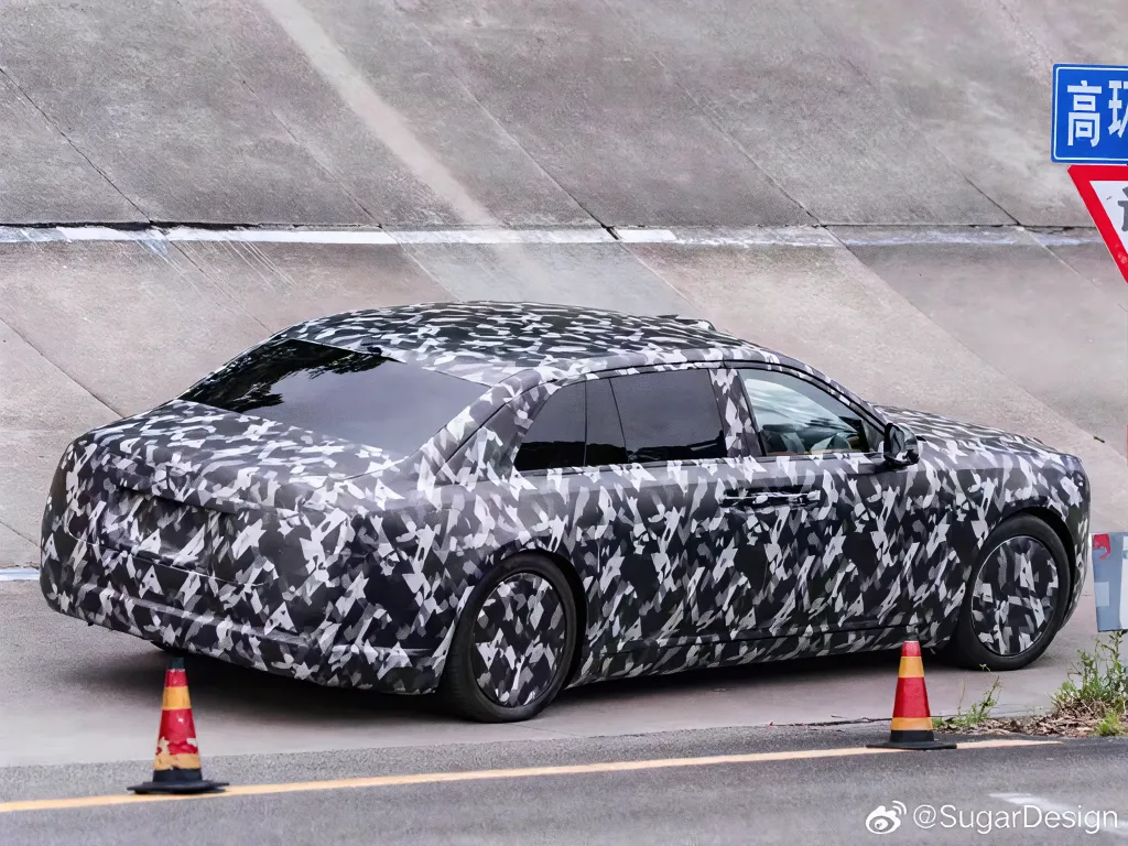 Премиальная марка BYD Yangwang опубликовала официальные тизеры будущего флагманского седана