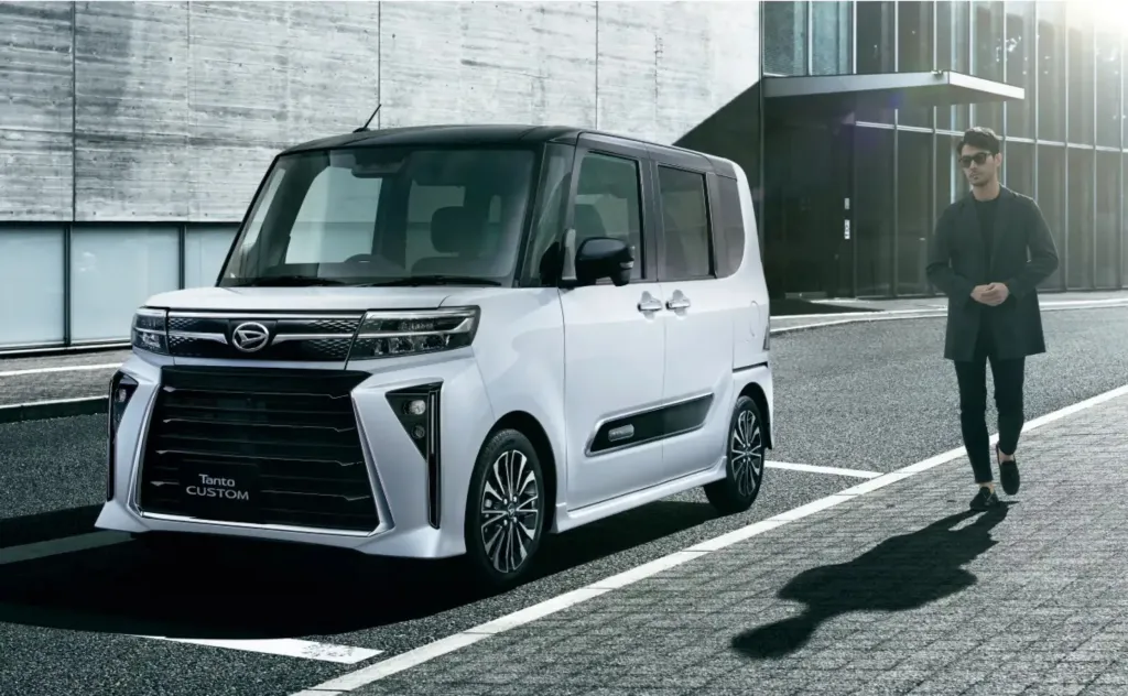 Daihatsu Tanto Custom RS