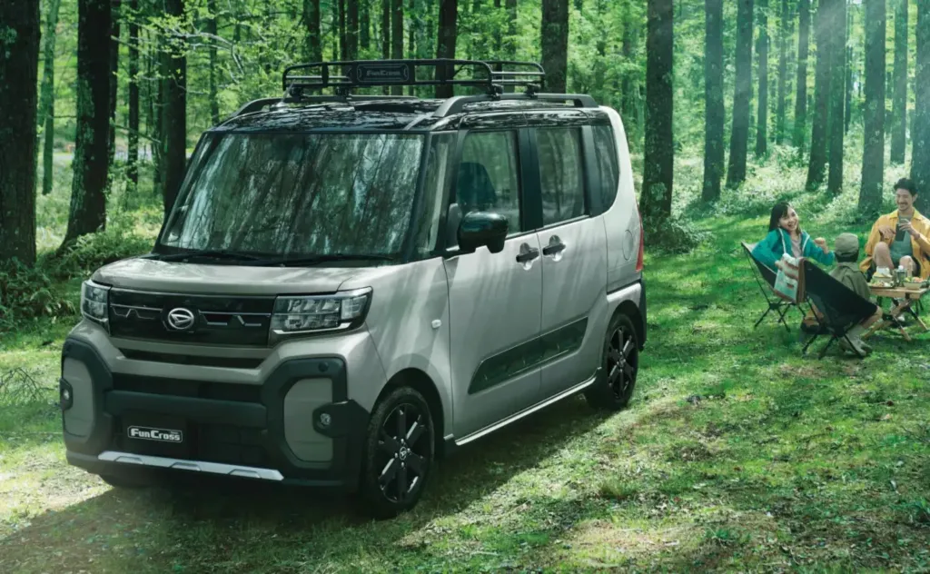 Daihatsu Tanto FunCross