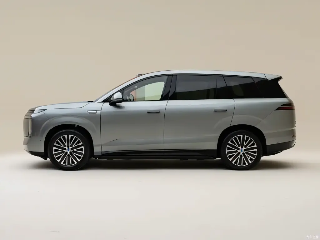 Denza N8L EV запущен в Китае