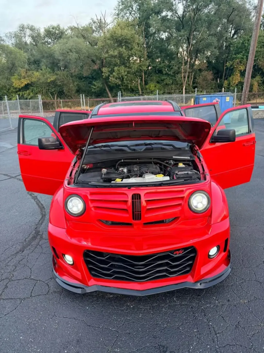 Dodge Nitro R/T превратили в пятиместный пикап с бампером Chevrolet Camaro