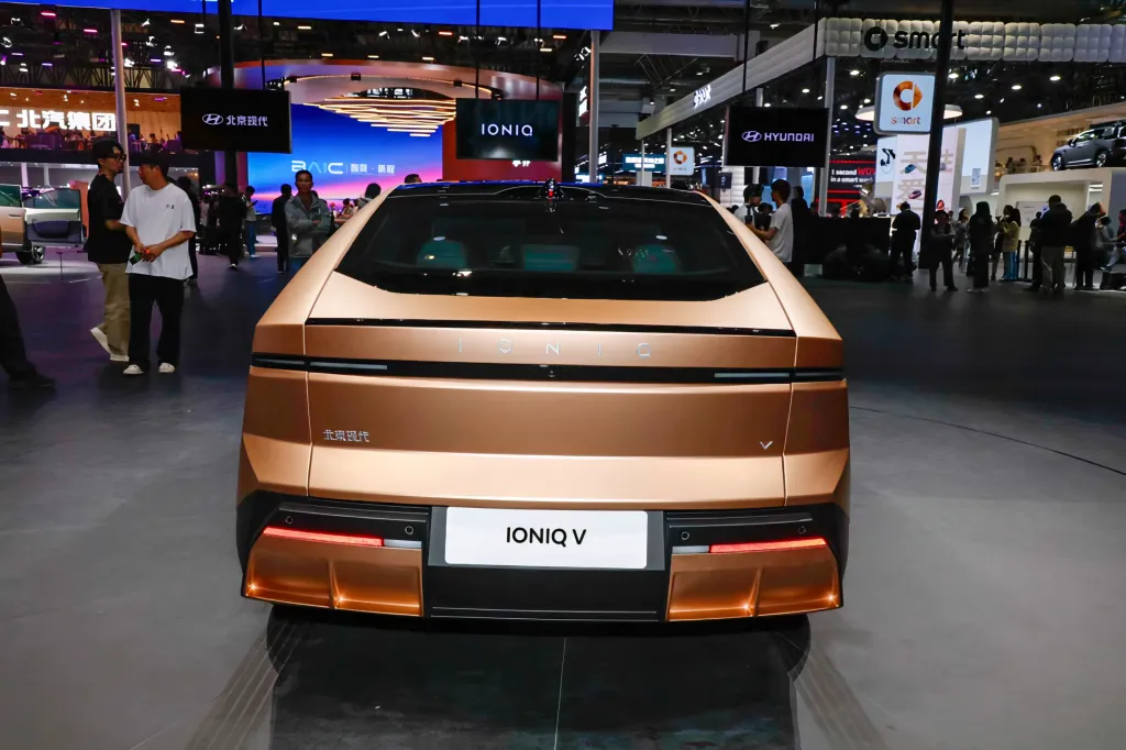 Hyundai Ioniq V