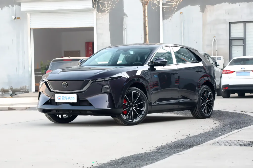 Mazda EZ-60 (Mazda CX-6e)