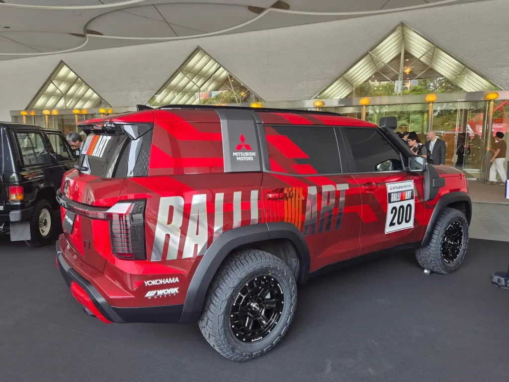 Mitsubishi показала Pajero Rally Concept