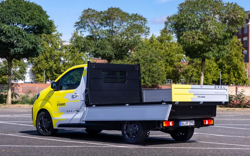 Бортовой Opel Vivaro