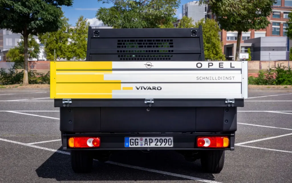 Бортовой Opel Vivaro