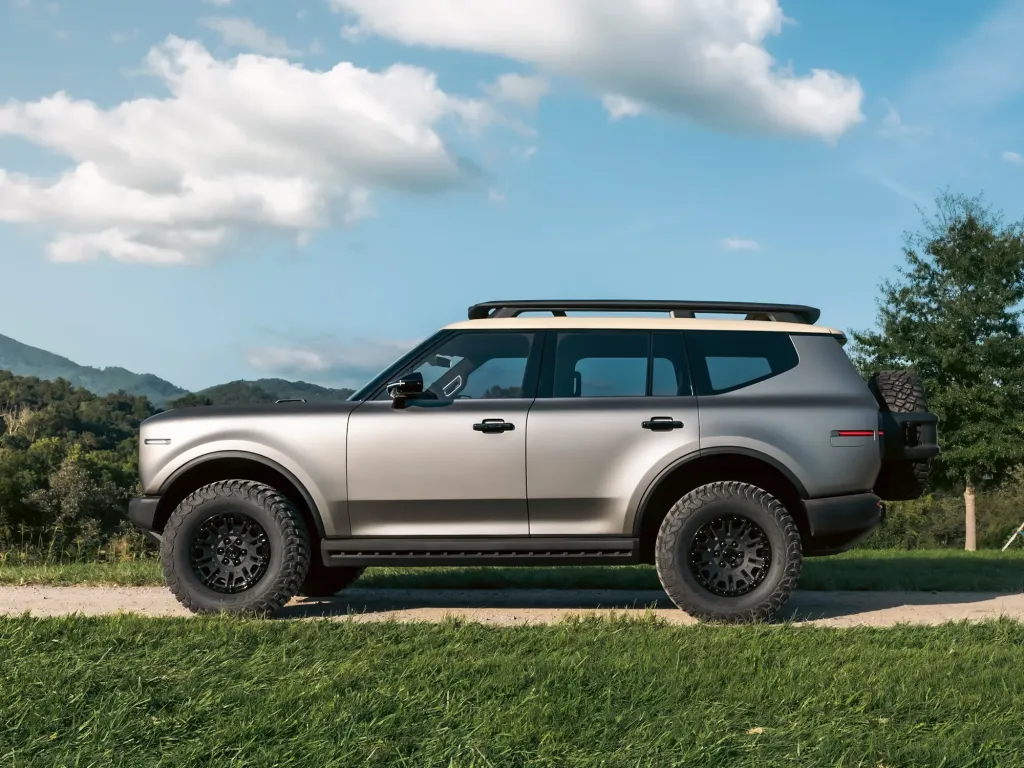 Scout Traveler Mountainside
