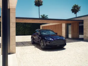 Aston Martin представила DBX GT с мотором на 727 л.с. и новым салоном