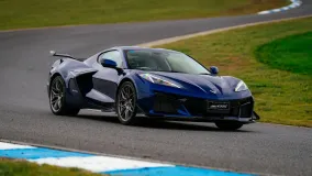 Chevrolet Corvette Z06 2027 в Австралии: три экрана, V8 и цена 299 990 долларов