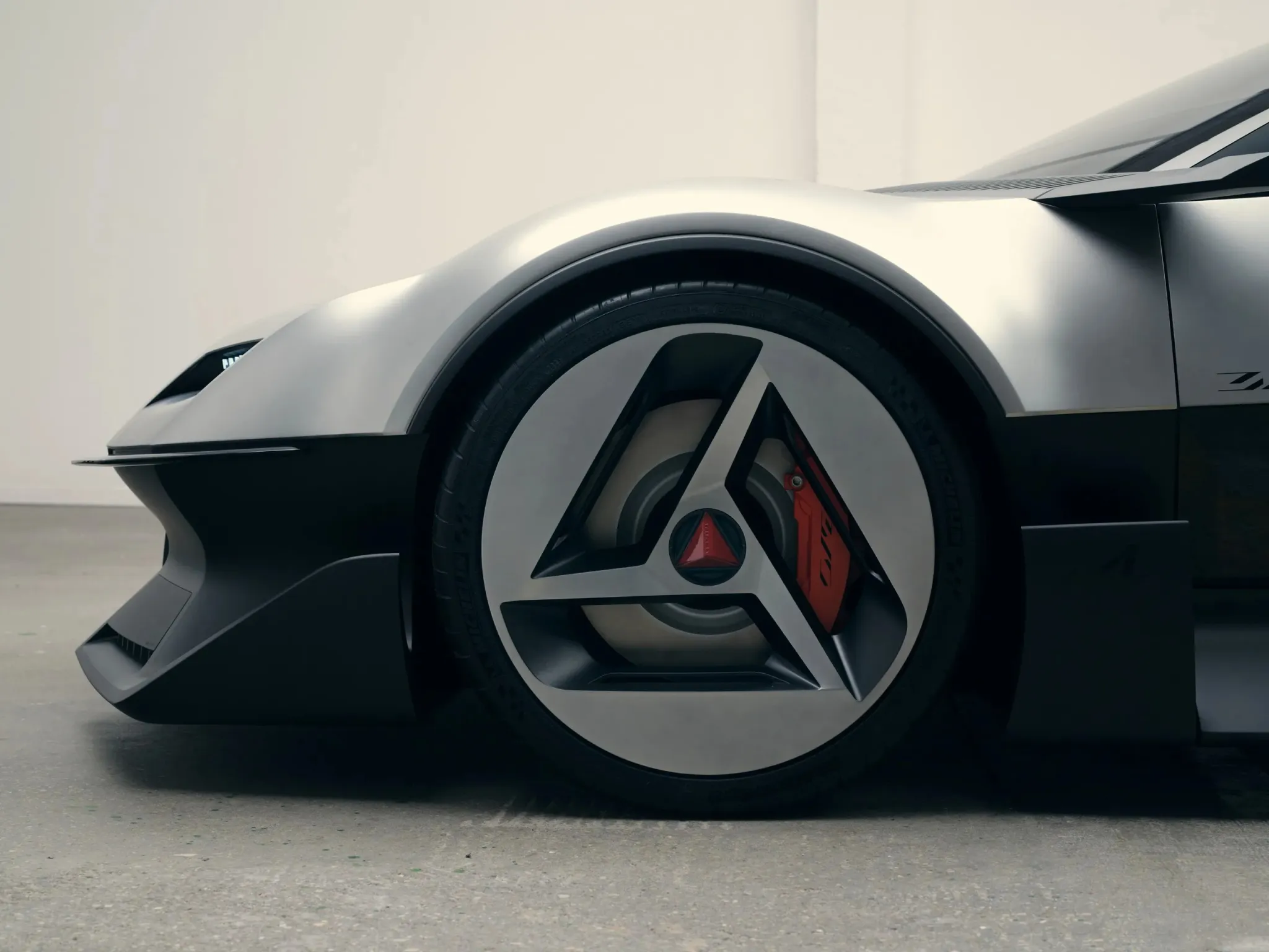 Alpine A310 Vision дебютировал в Париже: ретрокупе на платформе APP — фото 1