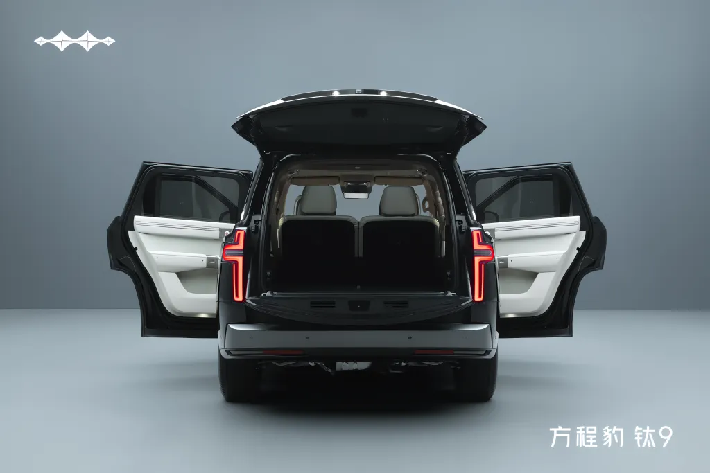 BYD Fang Cheng Bao Ti 9 получил официальные фотографии в цвете Meteorite Black — фото 4