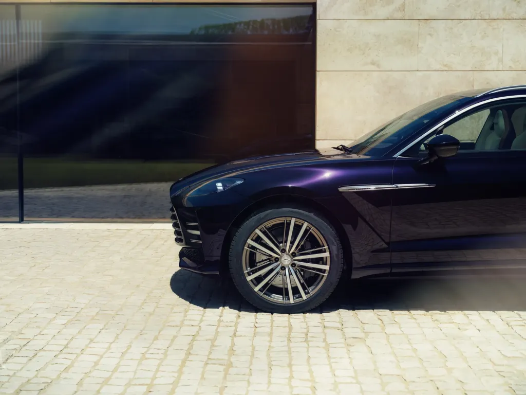 Aston Martin DBX GT