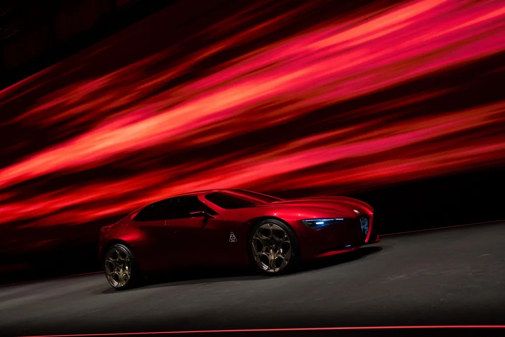 Alfa Romeo Cuorerosso: четырёхдверный концепт с силуэтом купе — фото 17