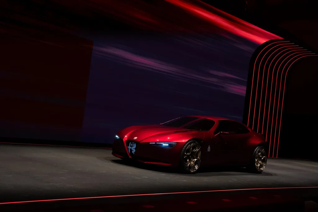 Alfa Romeo Cuorerosso: четырёхдверный концепт с силуэтом купе — фото 20