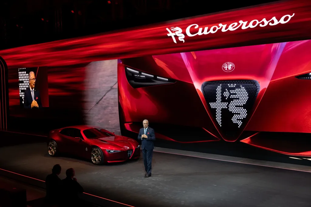 Alfa Romeo Cuorerosso: четырёхдверный концепт с силуэтом купе — фото 21