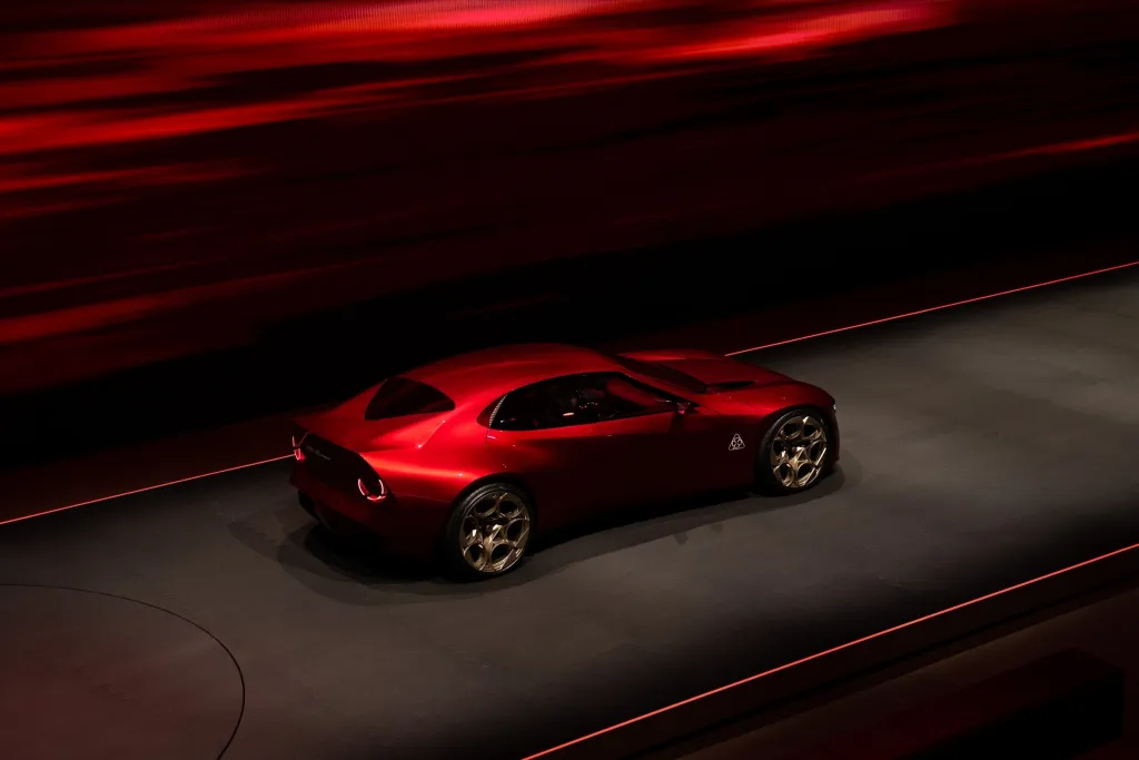 Alfa Romeo Cuorerosso: четырёхдверный концепт с силуэтом купе — фото 23
