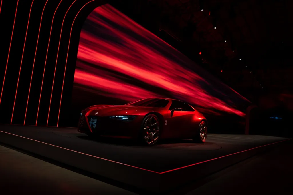 Alfa Romeo Cuorerosso: четырёхдверный концепт с силуэтом купе — фото 24