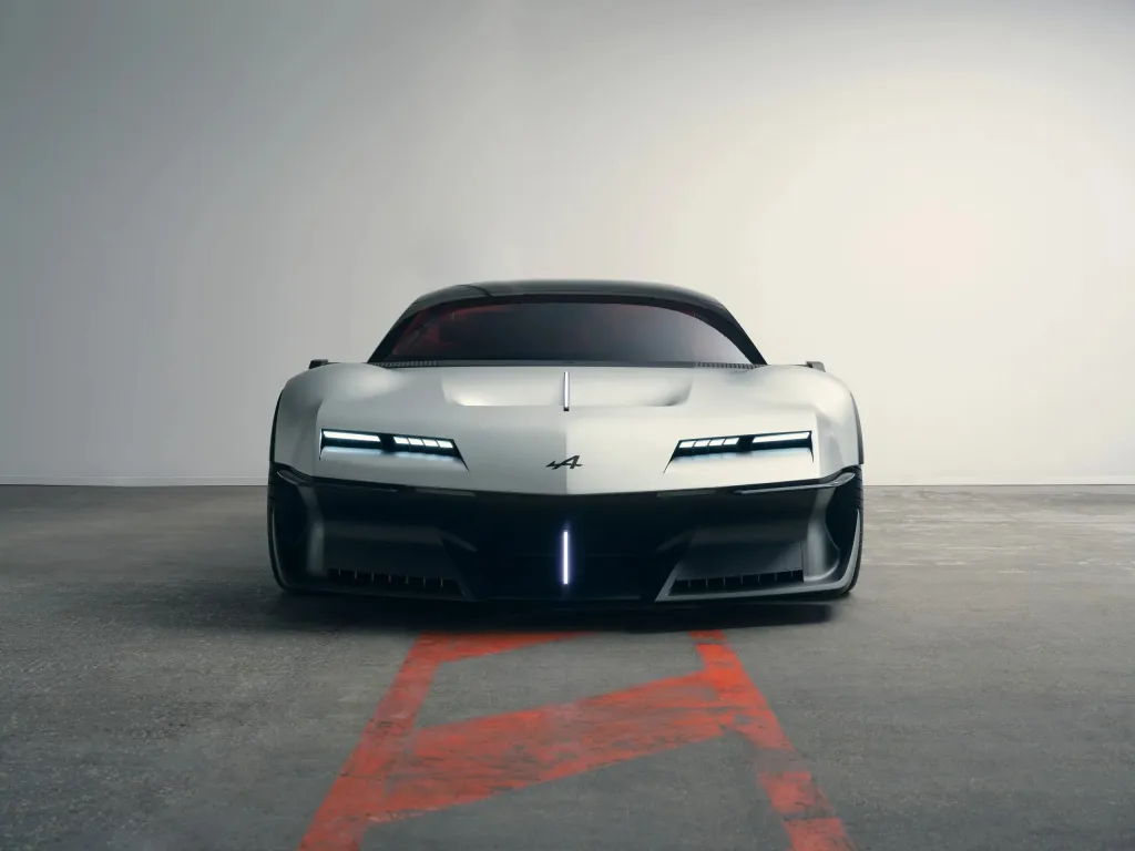 Alpine A310 Vision дебютировал в Париже: ретрокупе на платформе APP — фото 11