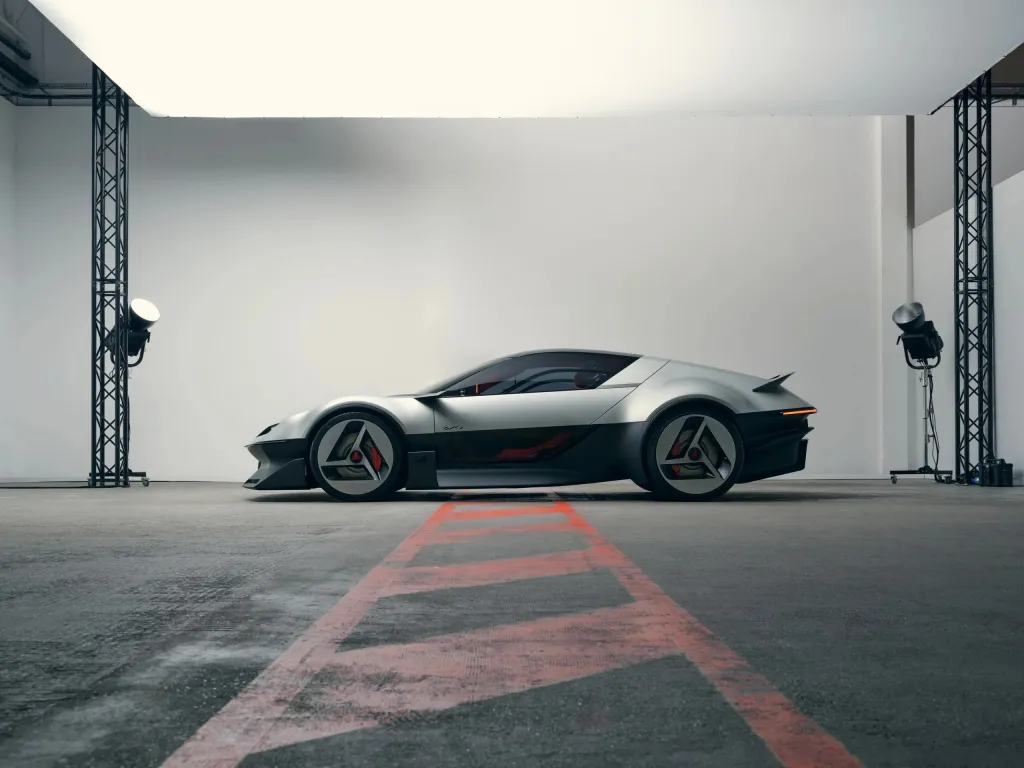 Alpine A310 Vision дебютировал в Париже: ретрокупе на платформе APP — фото 12