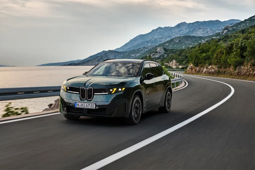 BMW iX3 M60 xDrive представлен: 3,9 секунды до 100 км/ч и до 754 км по WLTP — фото 13