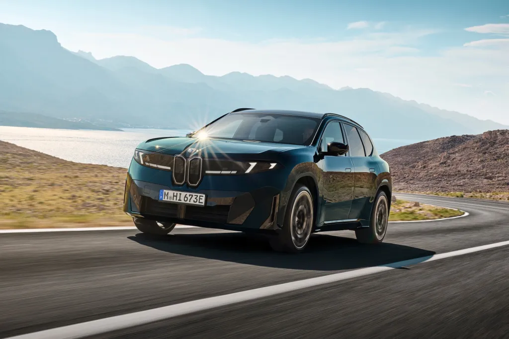 BMW iX3 M60 xDrive представлен: 3,9 секунды до 100 км/ч и до 754 км по WLTP — фото 17
