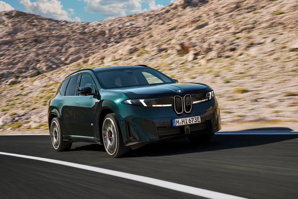 BMW iX3 M60 xDrive представлен: 3,9 секунды до 100 км/ч и до 754 км по WLTP — фото 5