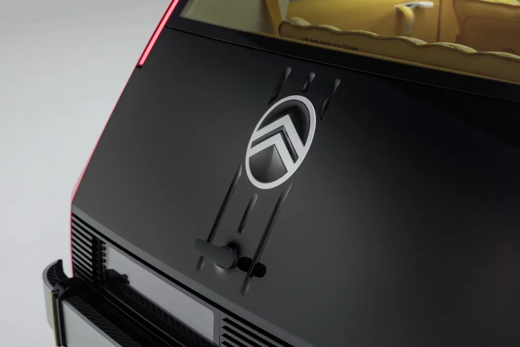 Citroën 2CV Concept показали в Париже: электромобиль с ориентиром 15 000 евро — фото 20