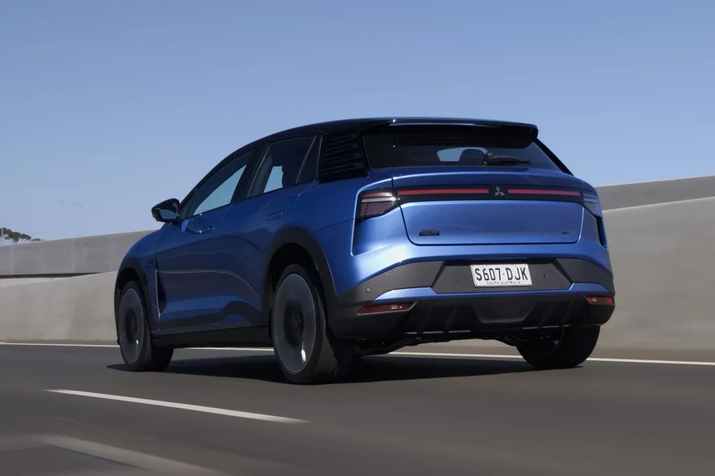 Mitsubishi ASX VR-e GSR для Австралии получил 465 л.с. и полный привод — фото 3