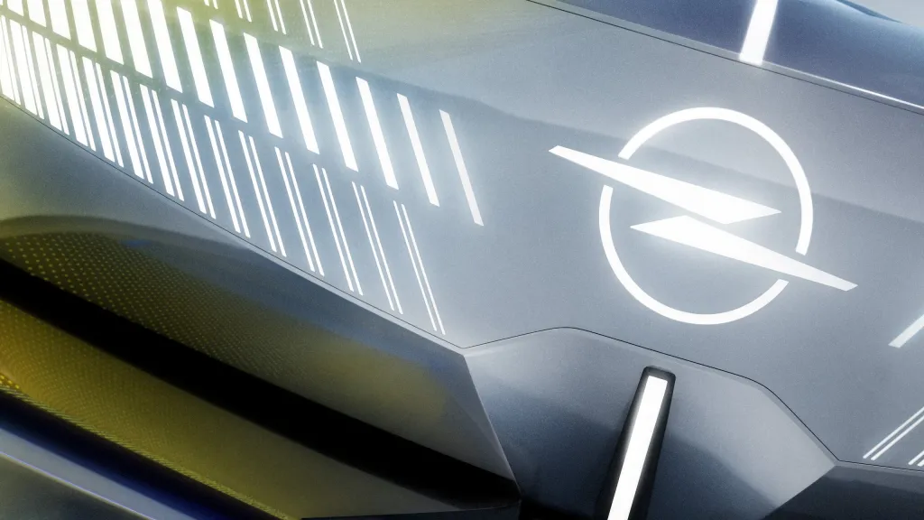 Opel STX Concept представили: электрический универсал с активной аэродинамикой — фото 3