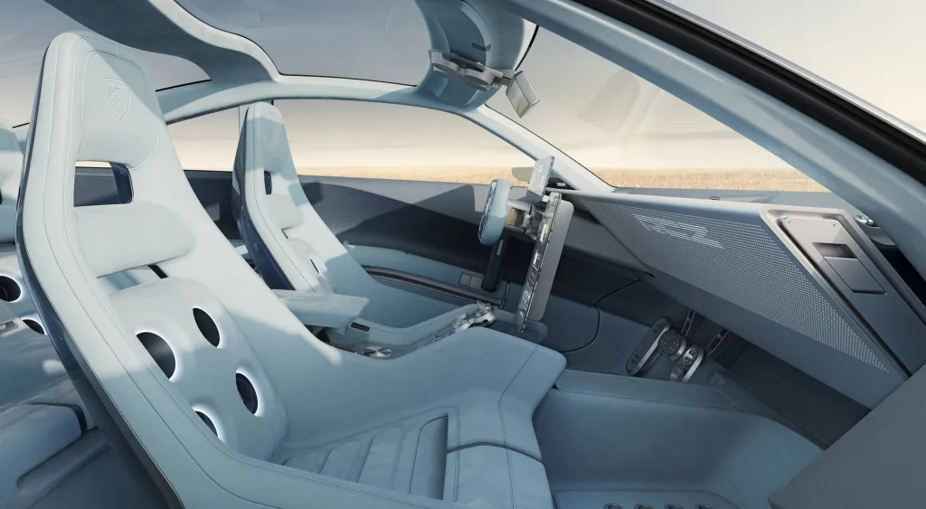 PEUGEOT RCZ Vision: 500-сильный концепт с твердотельной батареей — фото 15