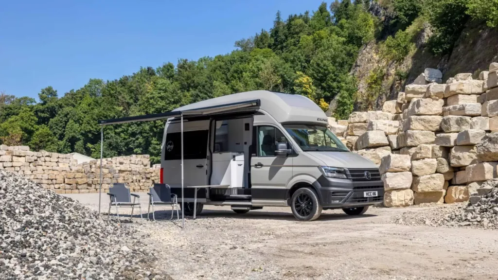 Volkswagen Grand California 2027 подешевел в Британии и получил версию Dune — фото 25