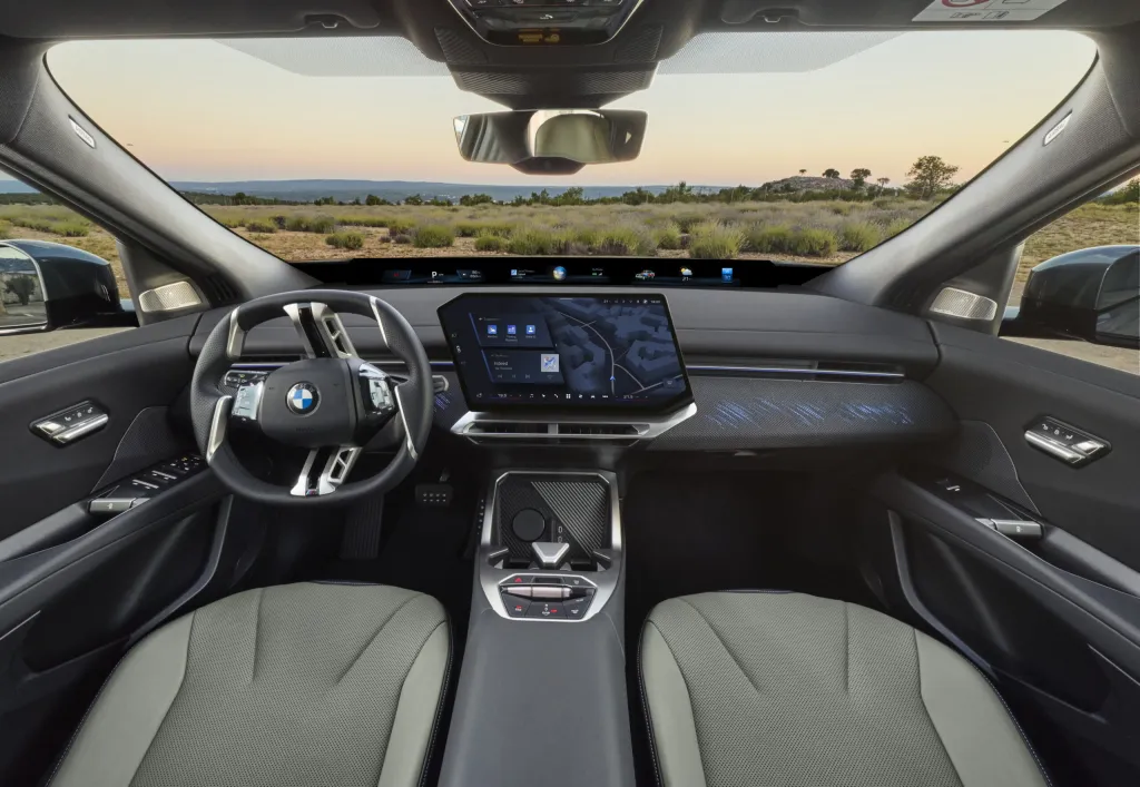 Новый BMW iX4: электрический кроссовер с покатой крышей и зарядкой до 400 кВт — фото 25