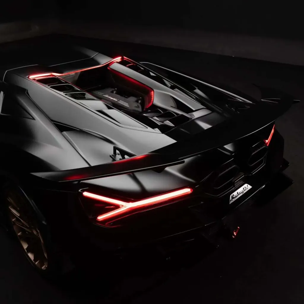 Venuum Lamborghini Revuelto:  Voltoro V1