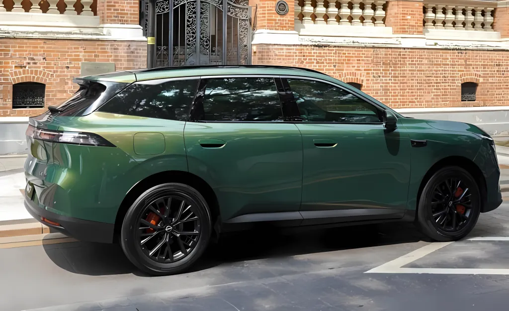 Nissan NX7 вышел на дороги без камуфляжа перед запуском в Китае — фото 2