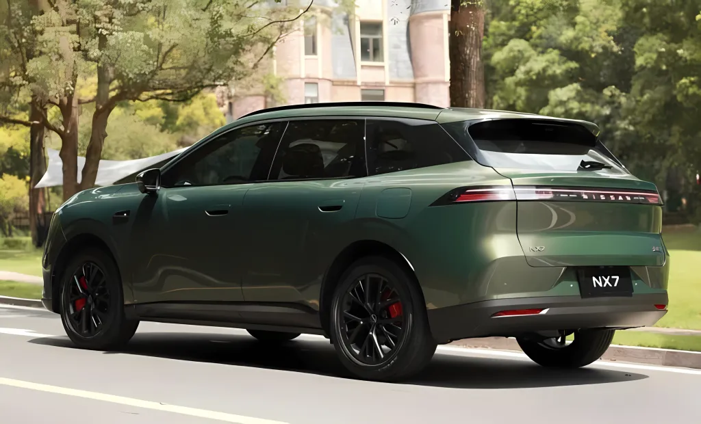 Nissan NX7 вышел на дороги без камуфляжа перед запуском в Китае — фото 6