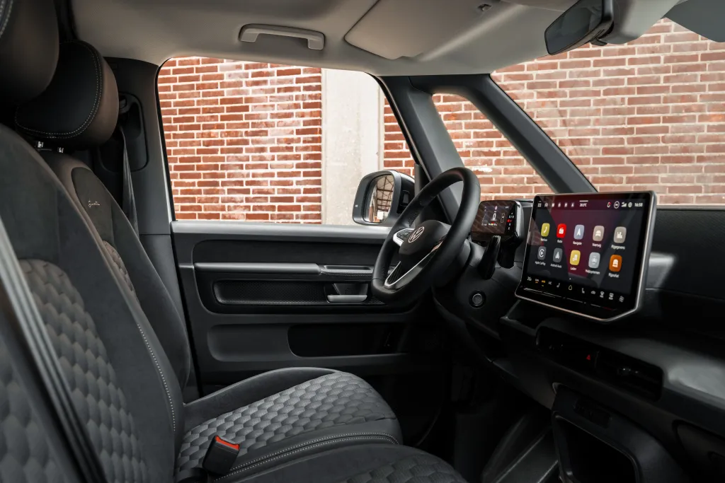 Volkswagen Transporter и ID. Buzz Cargo Signature Edition